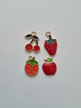 4 st frukt Berlocker Charms (äpplen, jordgubbe, körsbär)