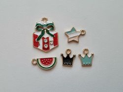5 st Berlocker Charms (julklapp, stjärna, kungakronor och melon)