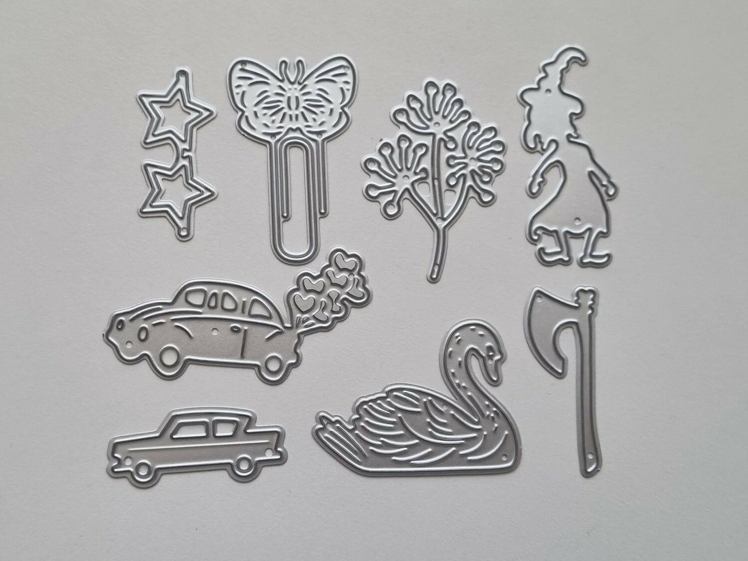 8 st dies, cutting dies till scrapbooking