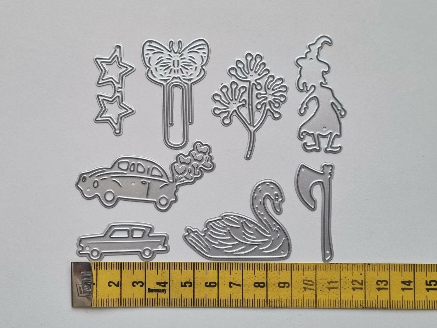 8 st dies, cutting dies till scrapbooking