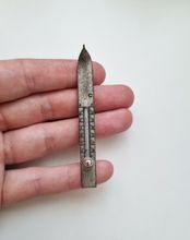 Brosch termometer