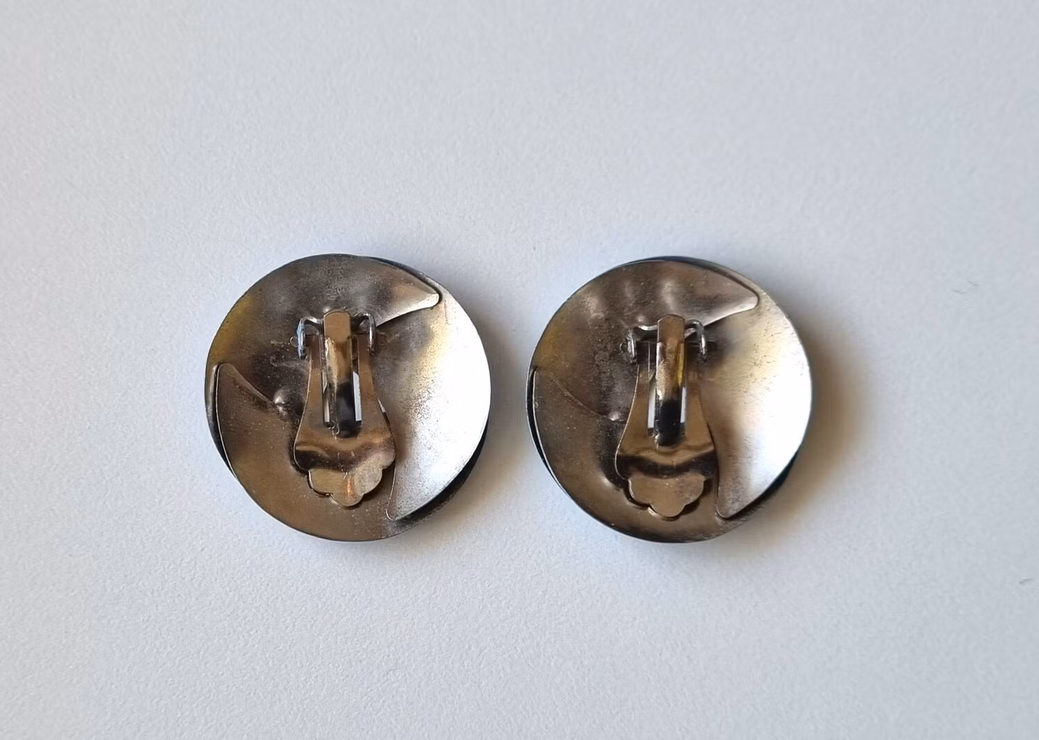 Blå clips, örhängesclips