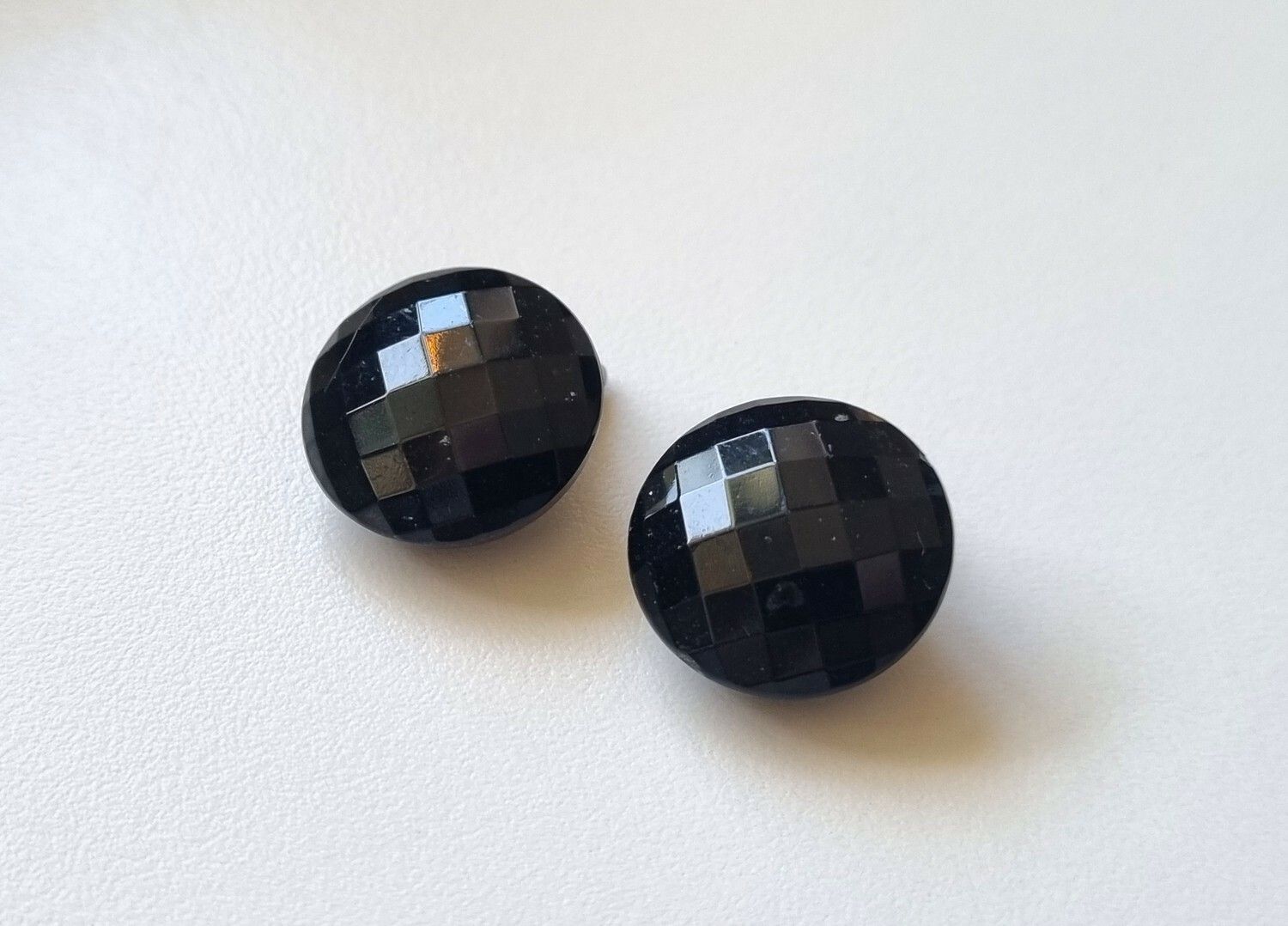 Svarta Clips, örhängesclips