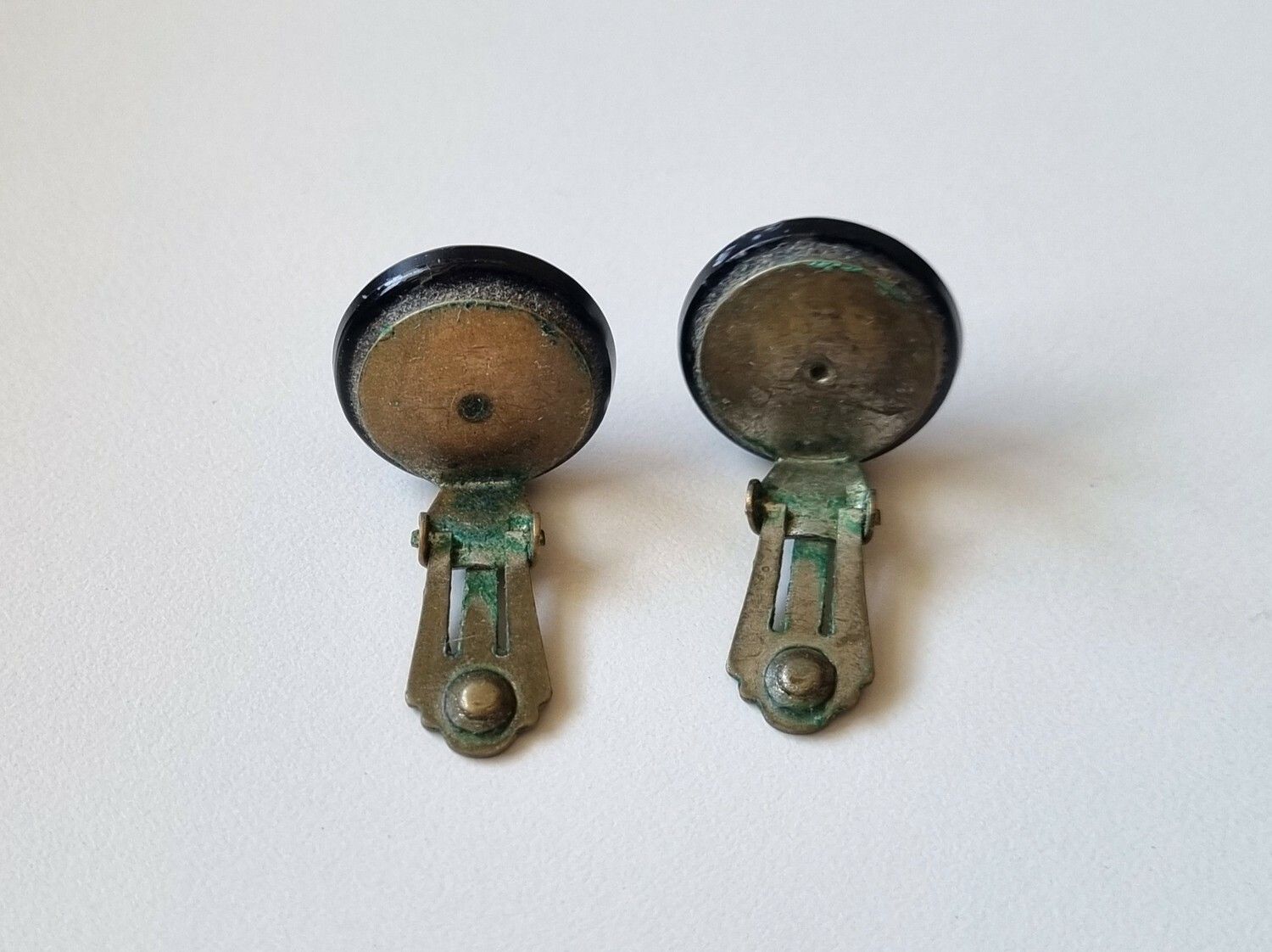 Svarta Clips, örhängesclips