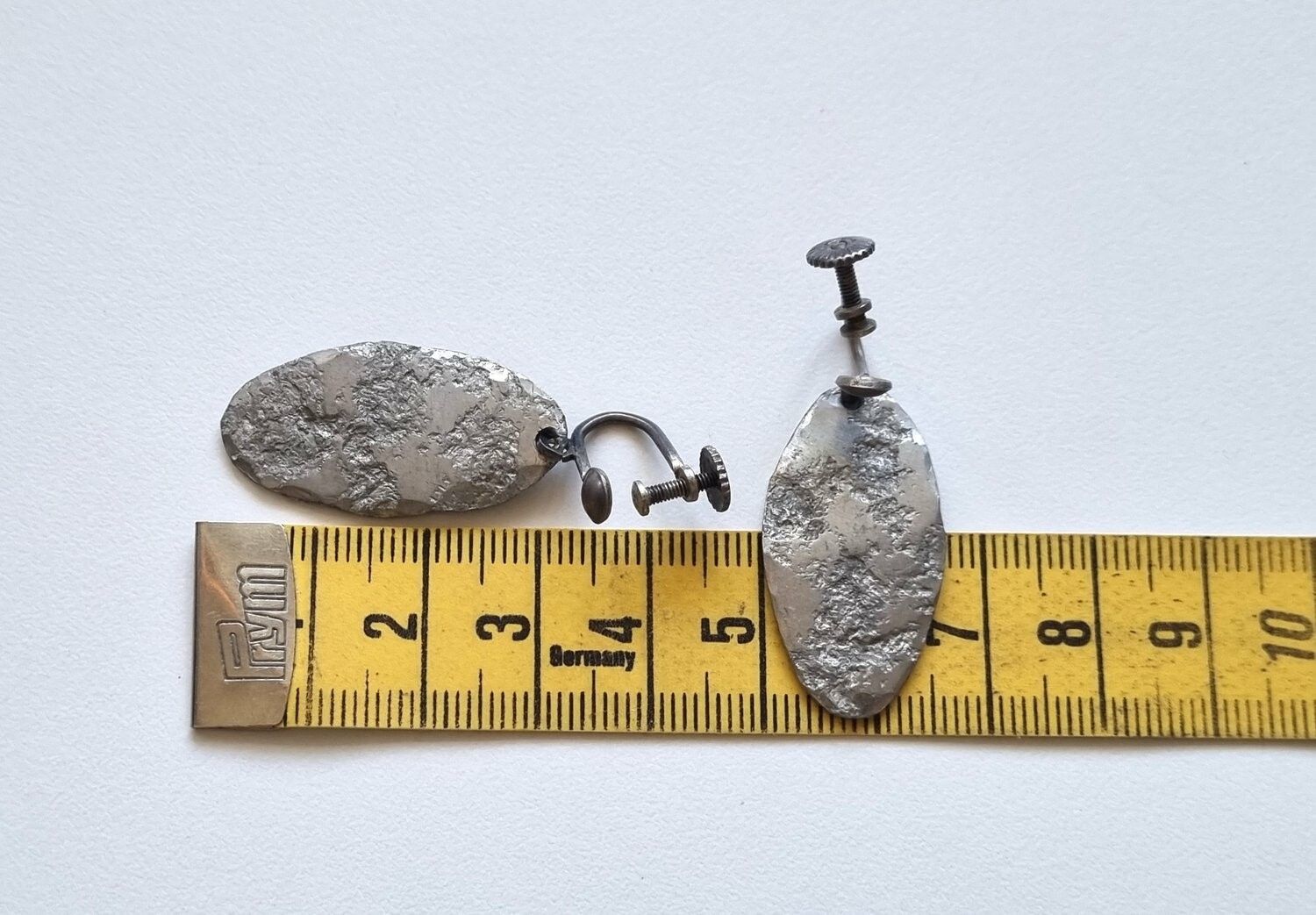 Silverfärgade Clips / örhängen