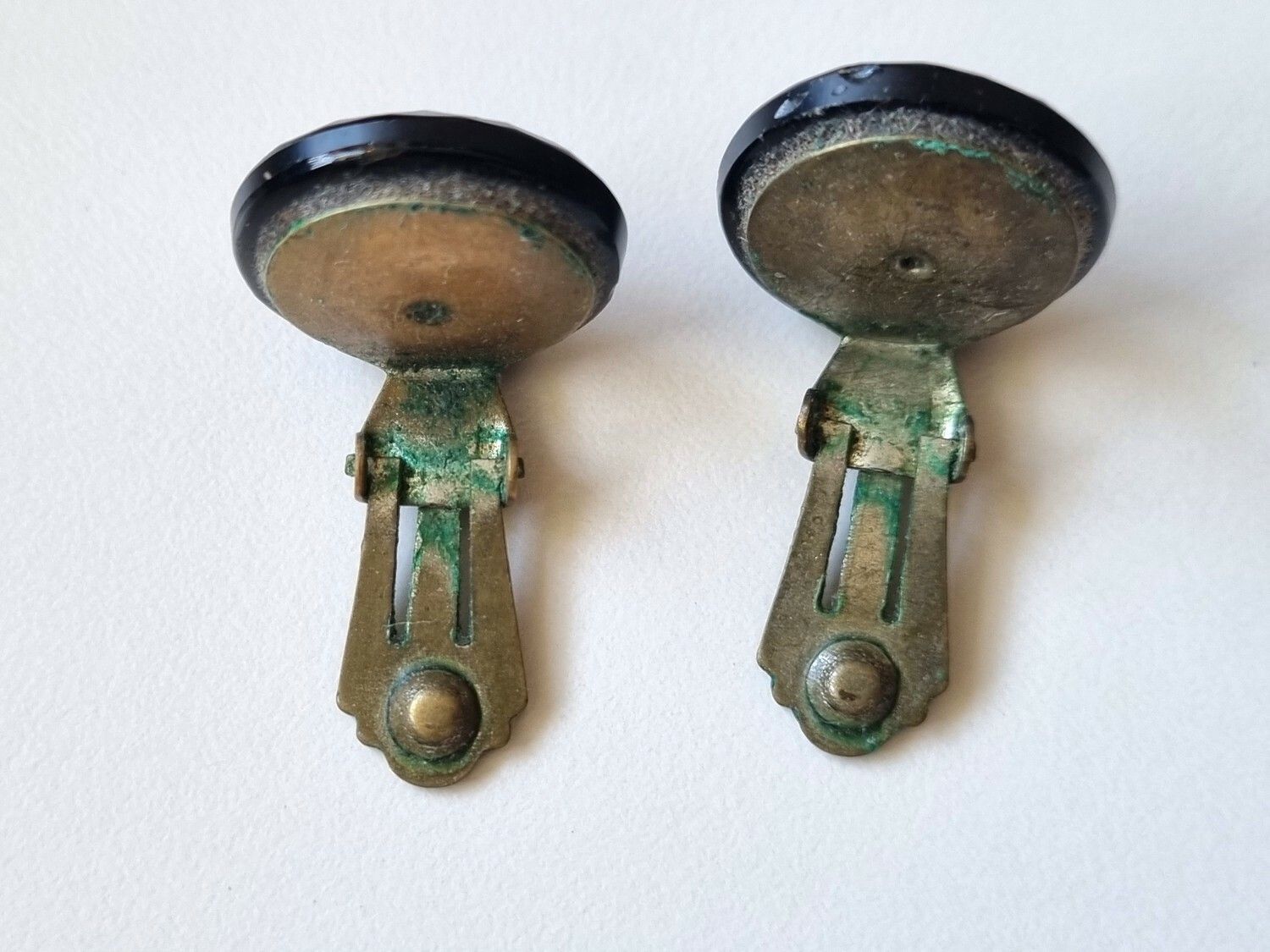 Svarta Clips, örhängesclips