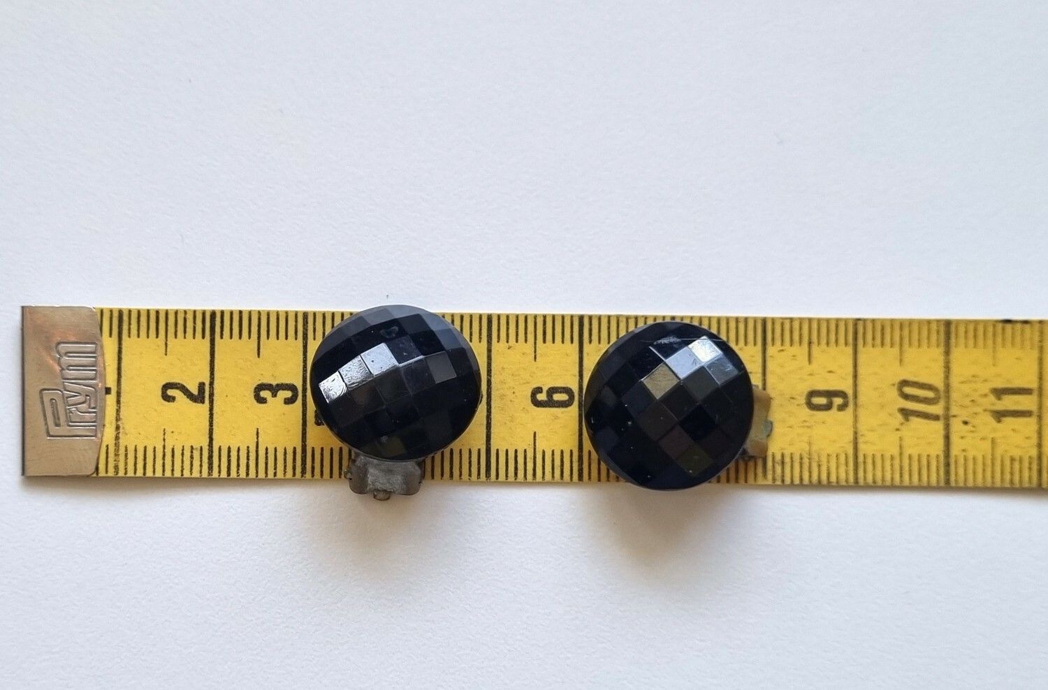 Svarta Clips, örhängesclips