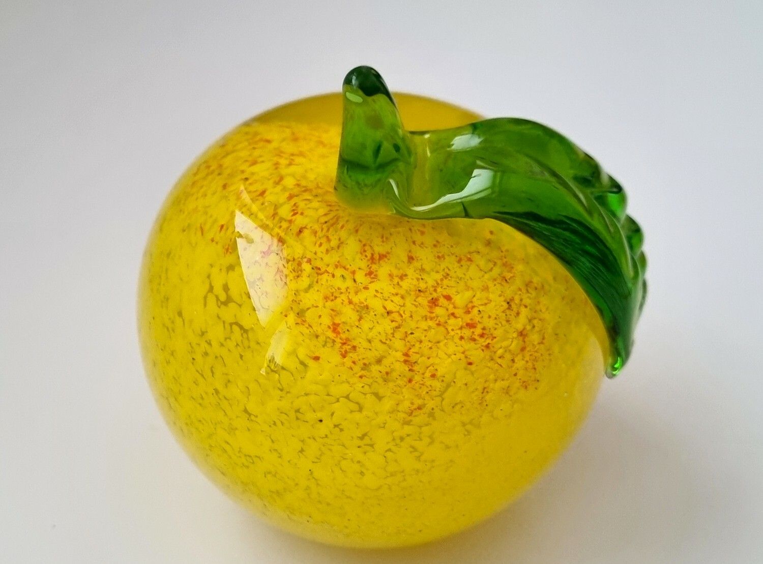 Glasfrukt, Äpple i glas, dekorationsföremål