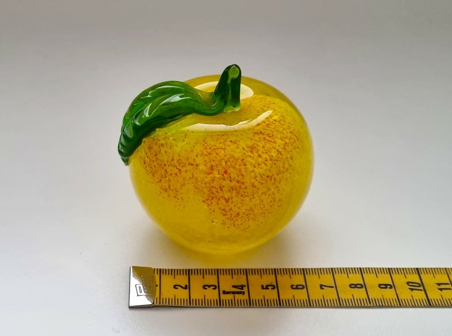 Glasfrukt, Äpple i glas, dekorationsföremål