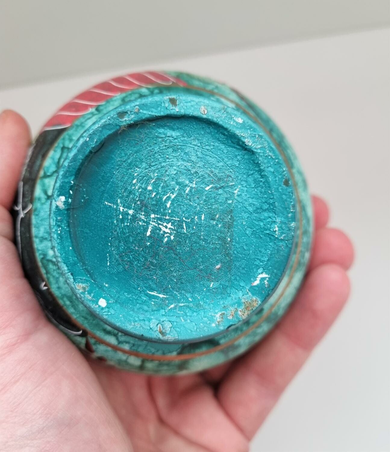 Handgjord detaljrik grön vas