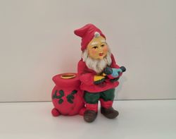 Handmålad figurin, jultomte med plats för ljus (308 gram)
