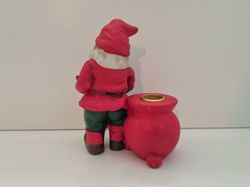 Handmålad figurin, jultomte med plats för ljus (308 gram)