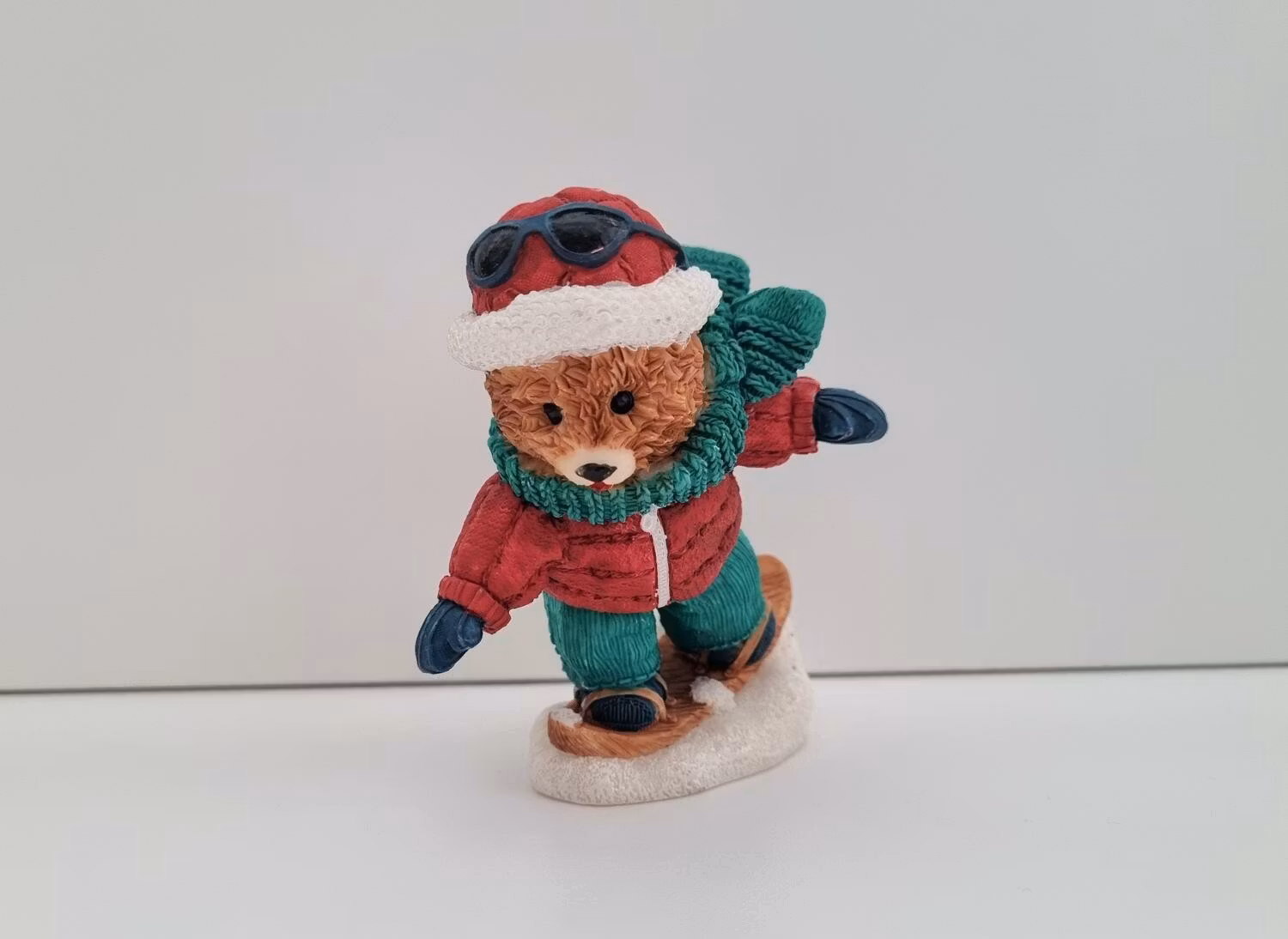 Figurin, Björn som åker snowboard (196 gram)