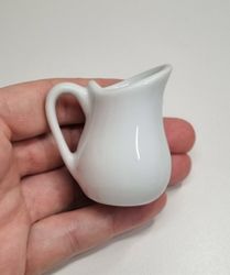 1 st vit liten mjölkkanna / tekanna, Miniatyr