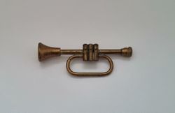 Trumpet, miniatyr till dockhus, dockskåp / tittskåp med mera