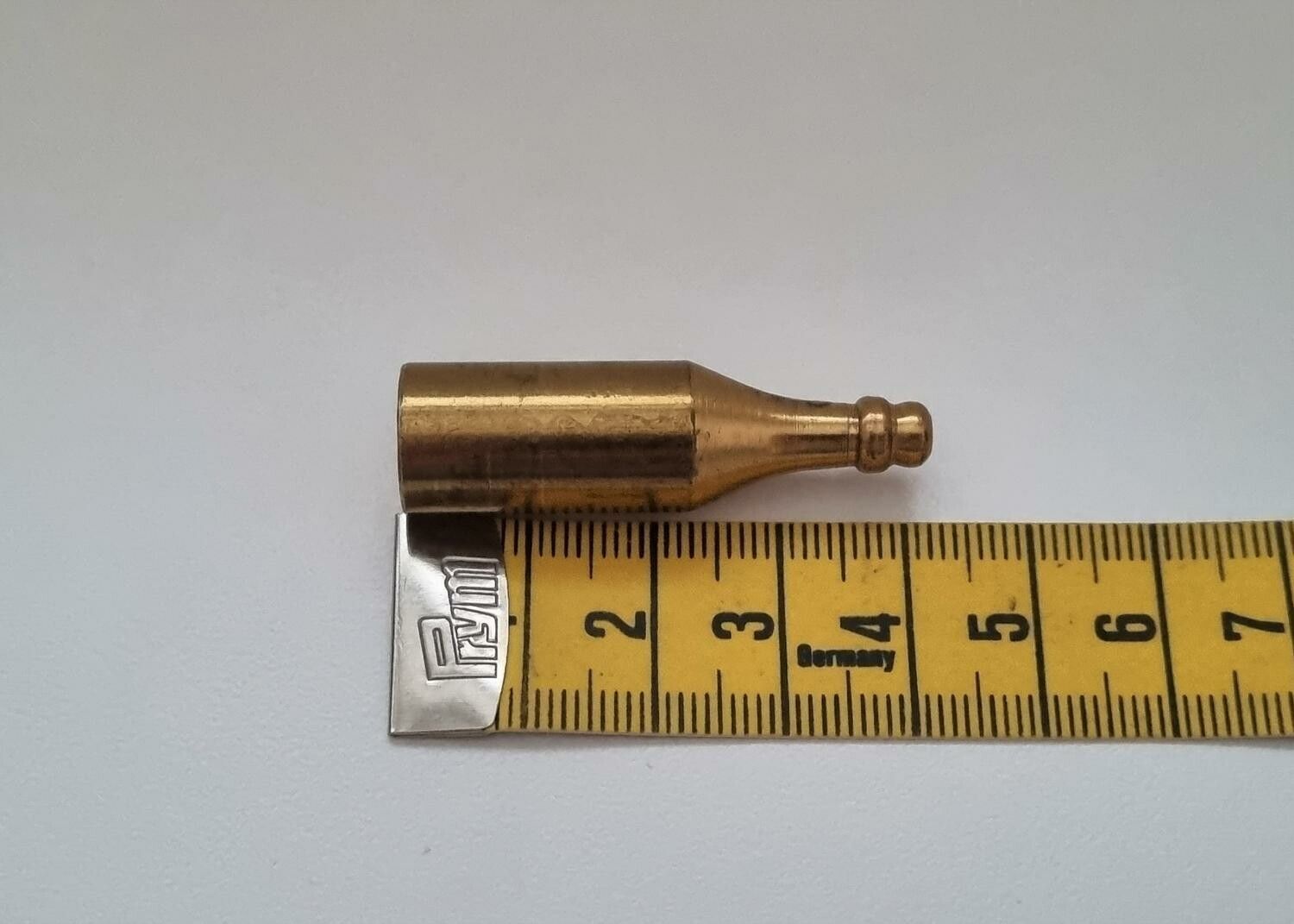 Flaska, miniatyr till dockhus, dockskåp / tittskåp med mera