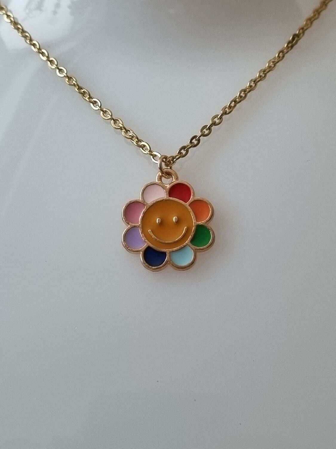 Halsband (45 cm) i rostfritt stål med söt berlock - Färgglad blomma