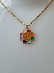 Halsband (45 cm) i rostfritt stål med söt berlock - Färgglad blomma