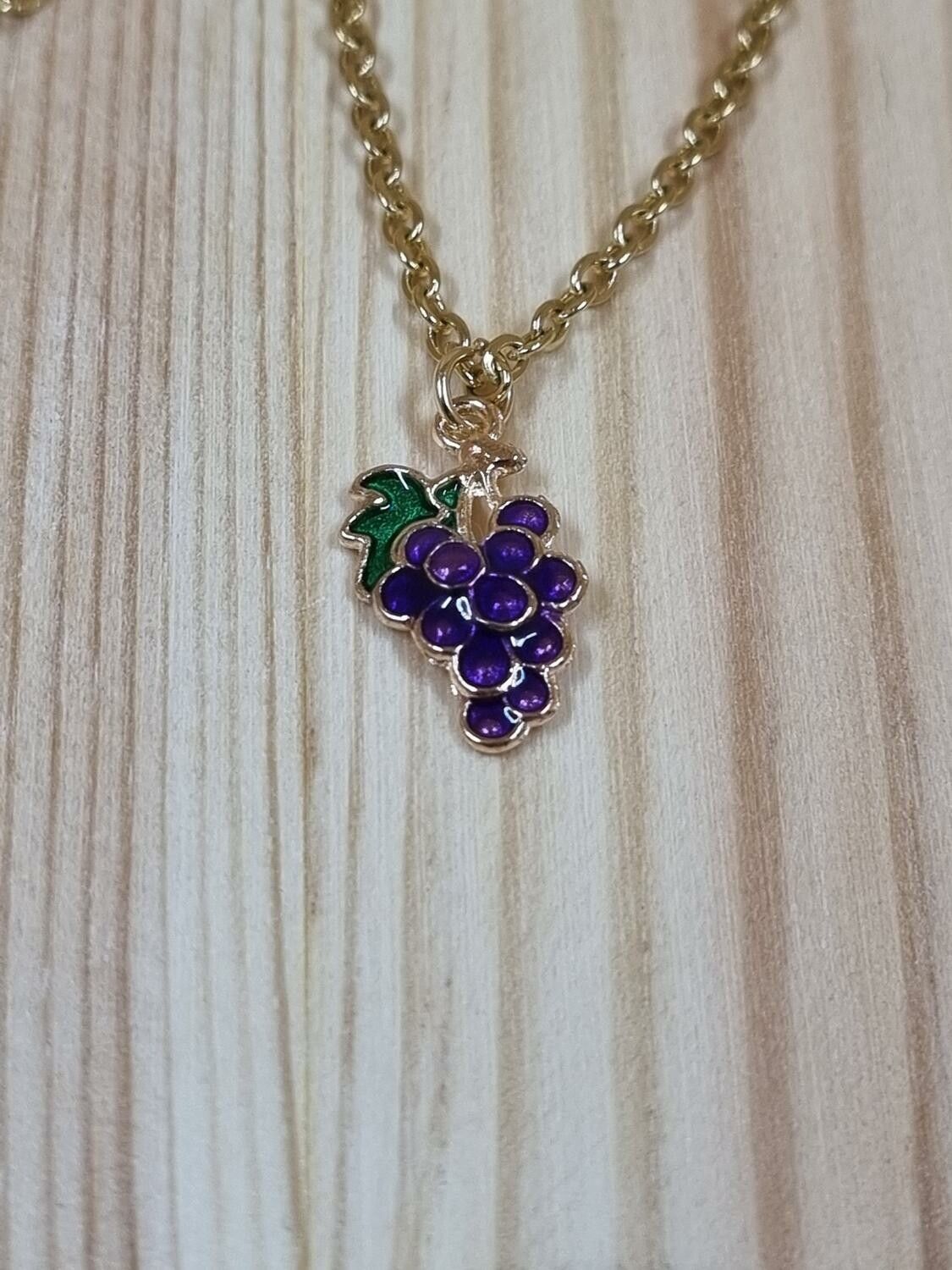 Halsband i rostfritt stål med söt berlock (51 cm) - Vindruvor
