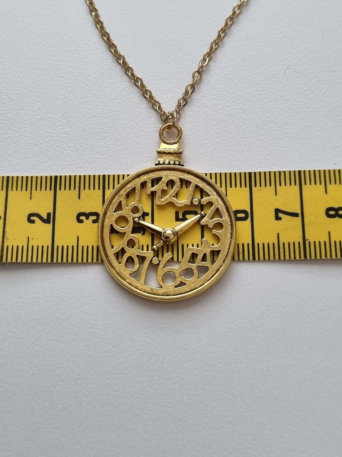Halsband med klockberlock i steampunk (50 cm långt halsband)