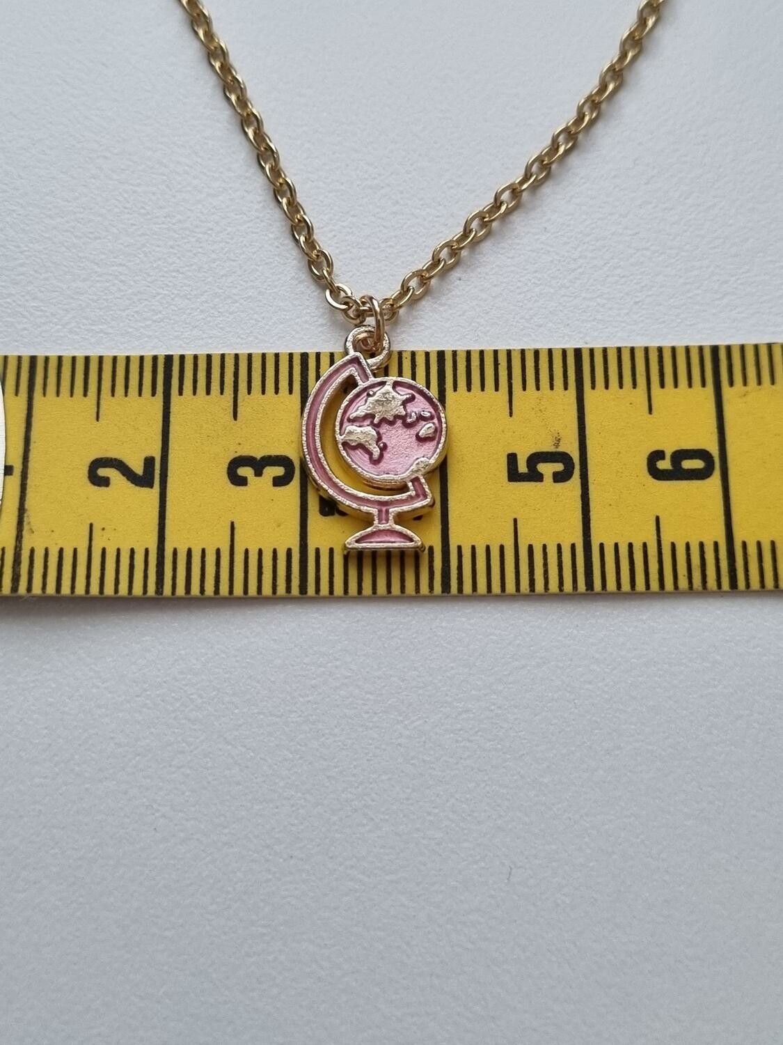 Halsband (45 cm) i rostfritt stål med söt berlock - Jordglob