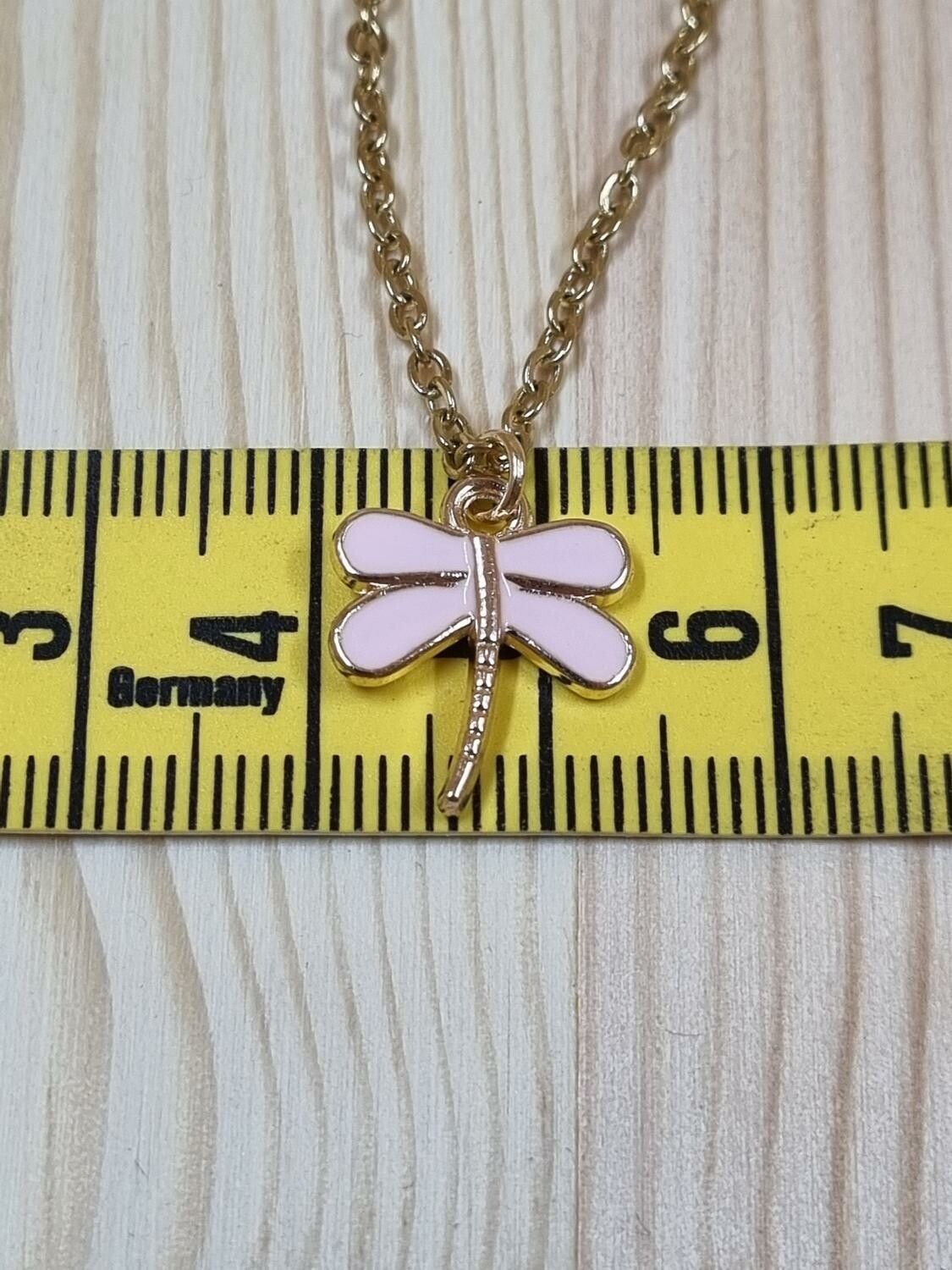 Halsband i rostfritt stål med söt berlock (50 cm) - Rosa trollslända