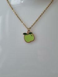 Halsband i rostfritt stål med söt berlock (45 cm) - Grönt äpple