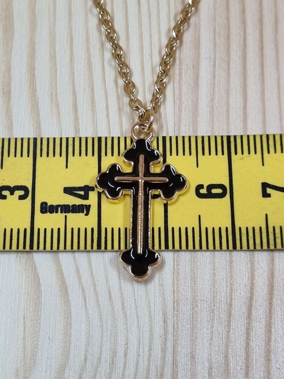 Halsband i rostfritt stål med söt berlock (50 cm) - Svart kors