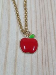 Halsband (55 cm) i rostfritt stål med söt berlock - Äpple