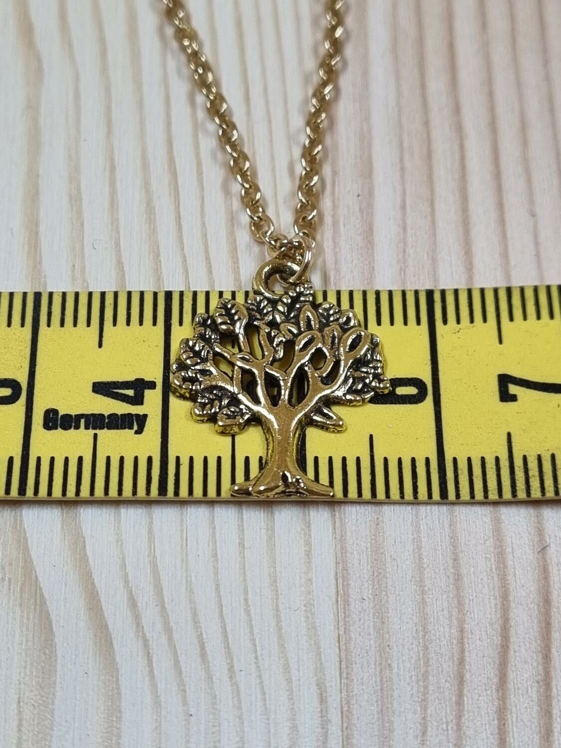 Halsband (60 cm) i rostfritt stål med söt berlock - Träd