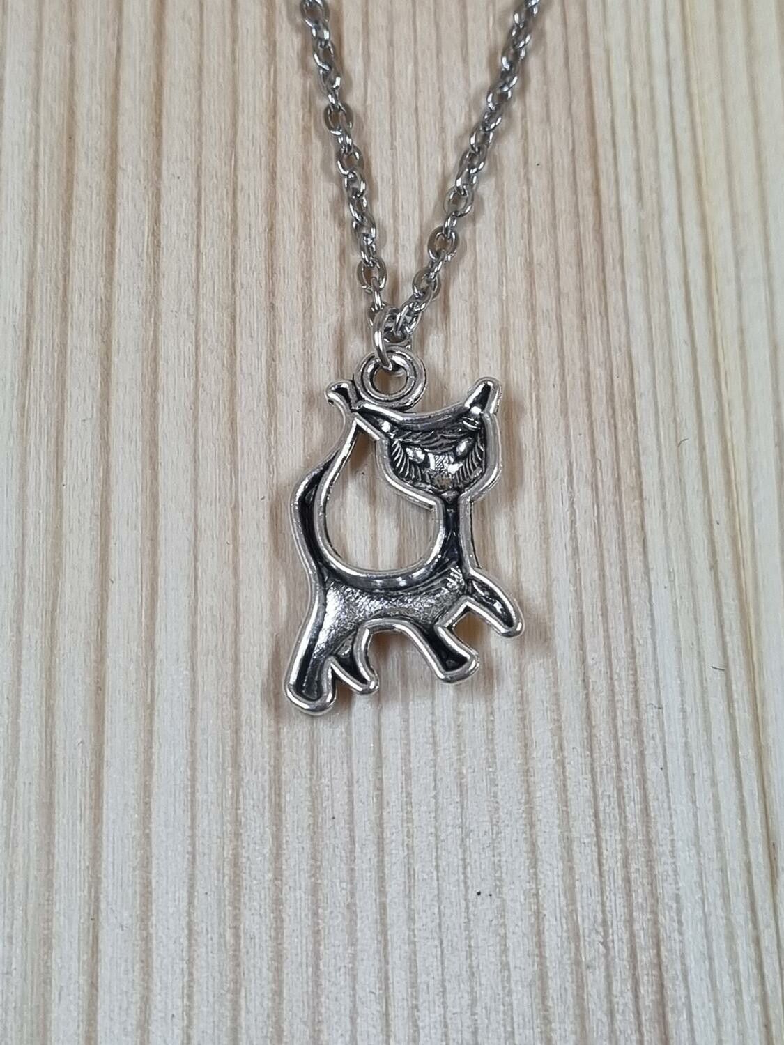 Halsband (55 cm) i rostfritt stål med söt berlock - Katt