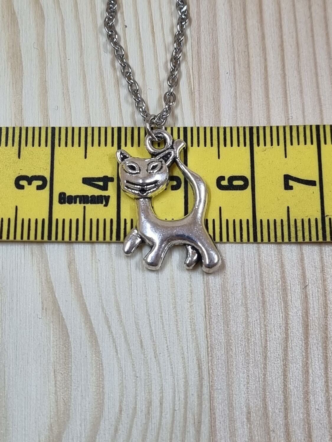 Halsband (55 cm) i rostfritt stål med söt berlock - Katt