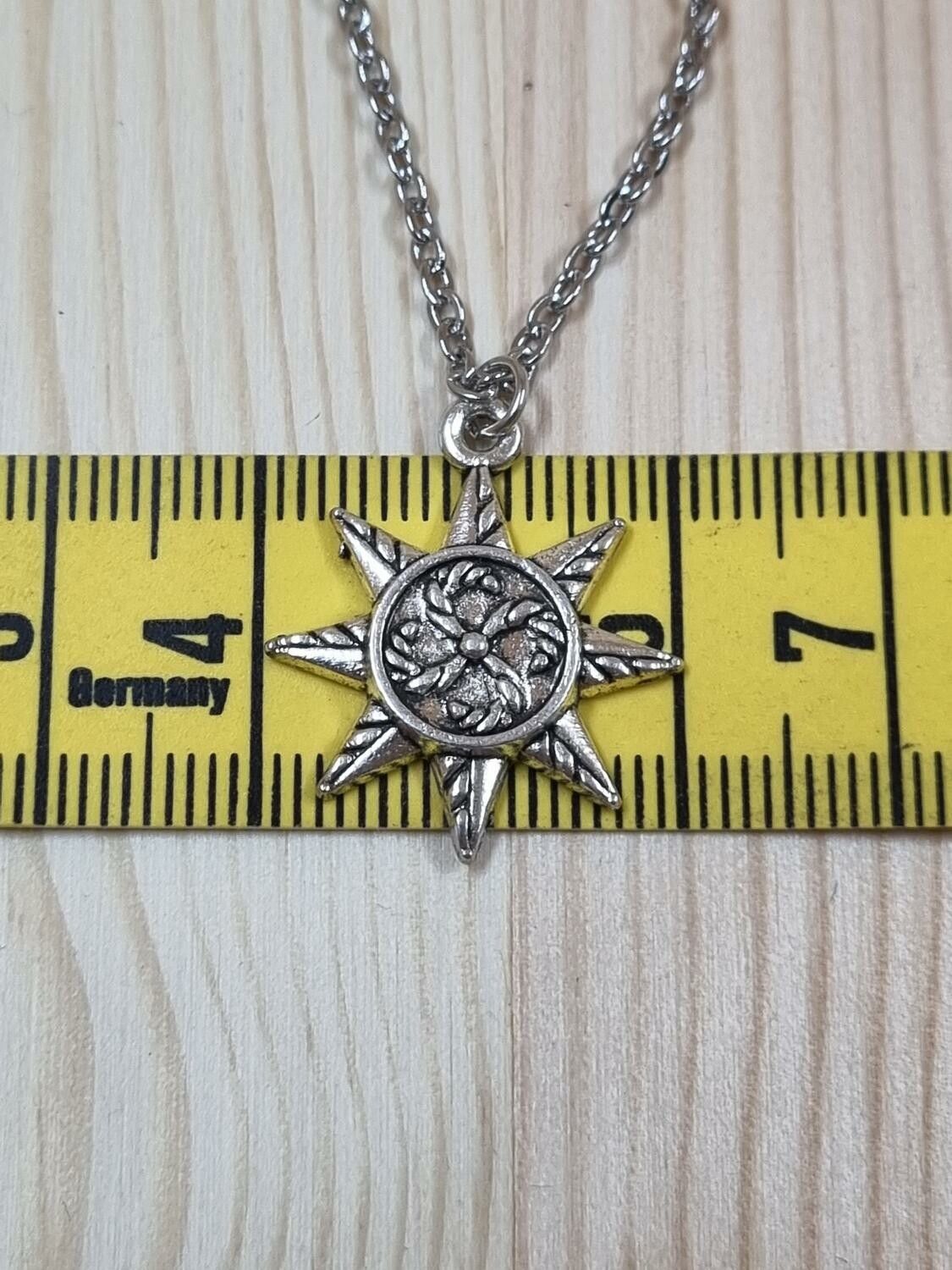 Halsband (55 cm) i rostfritt stål med söt berlock - Stjärna