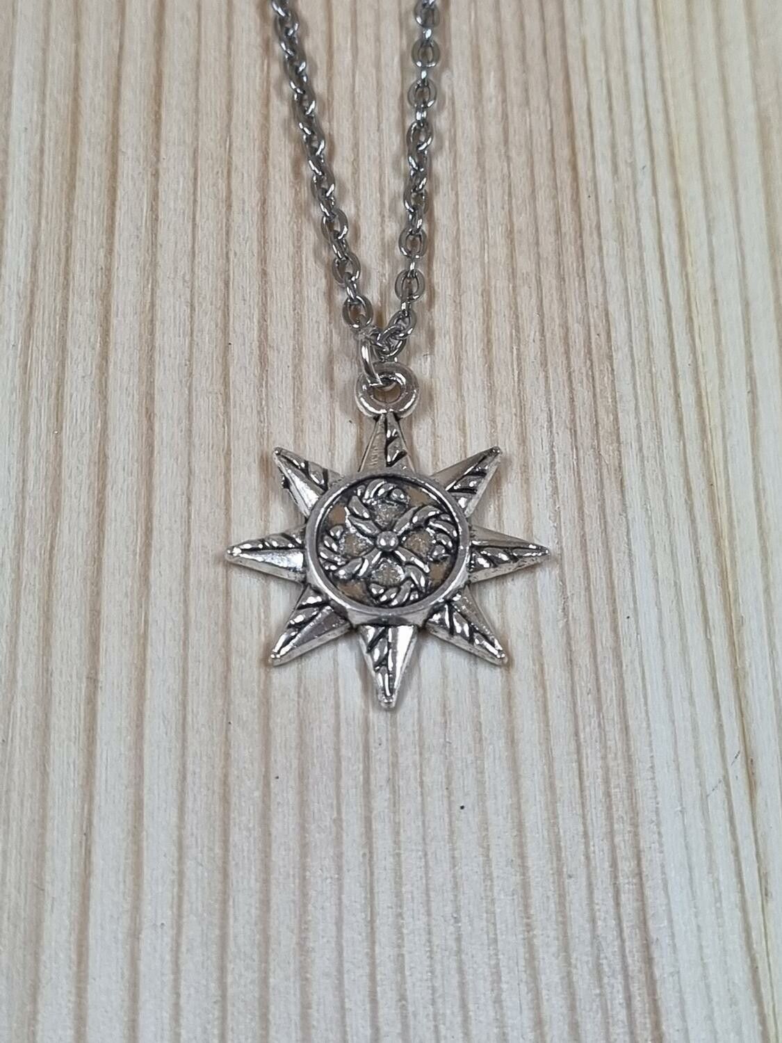 Halsband (60 cm) i rostfritt stål med söt berlock - Stjärna