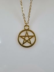 Halsband (60 cm) i rostfritt stål med söt berlock - Pentagram