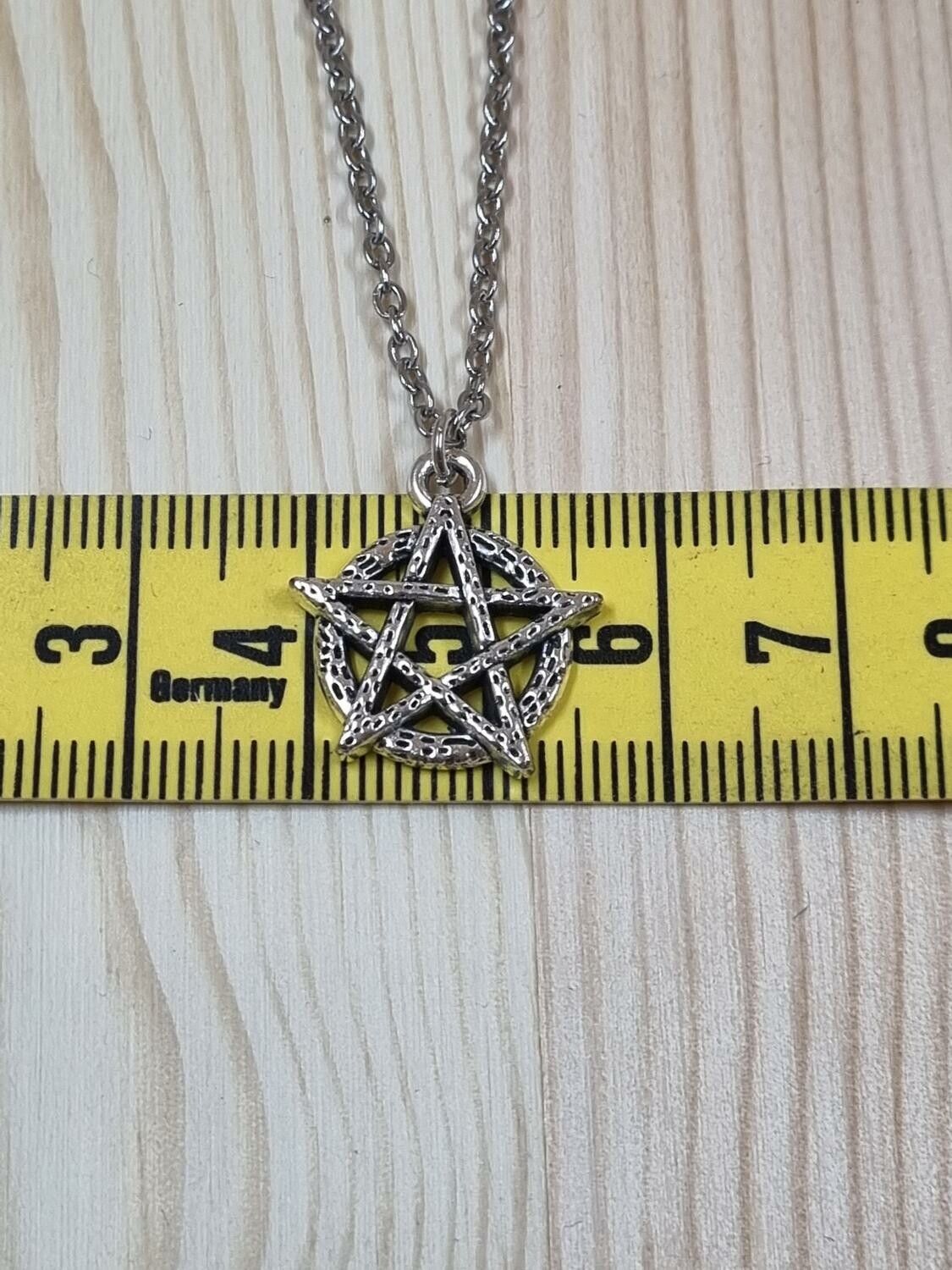 Halsband (60 cm) i rostfritt stål med söt berlock - Pentagram