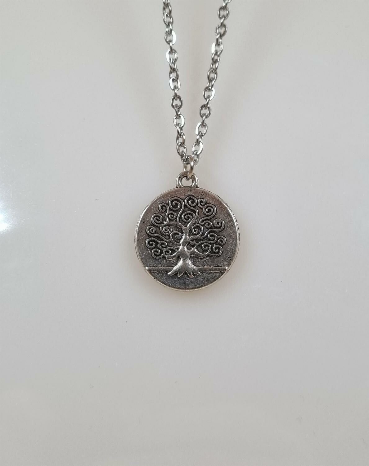 Halsband (60 cm) i rostfritt stål med söt berlock - Träd