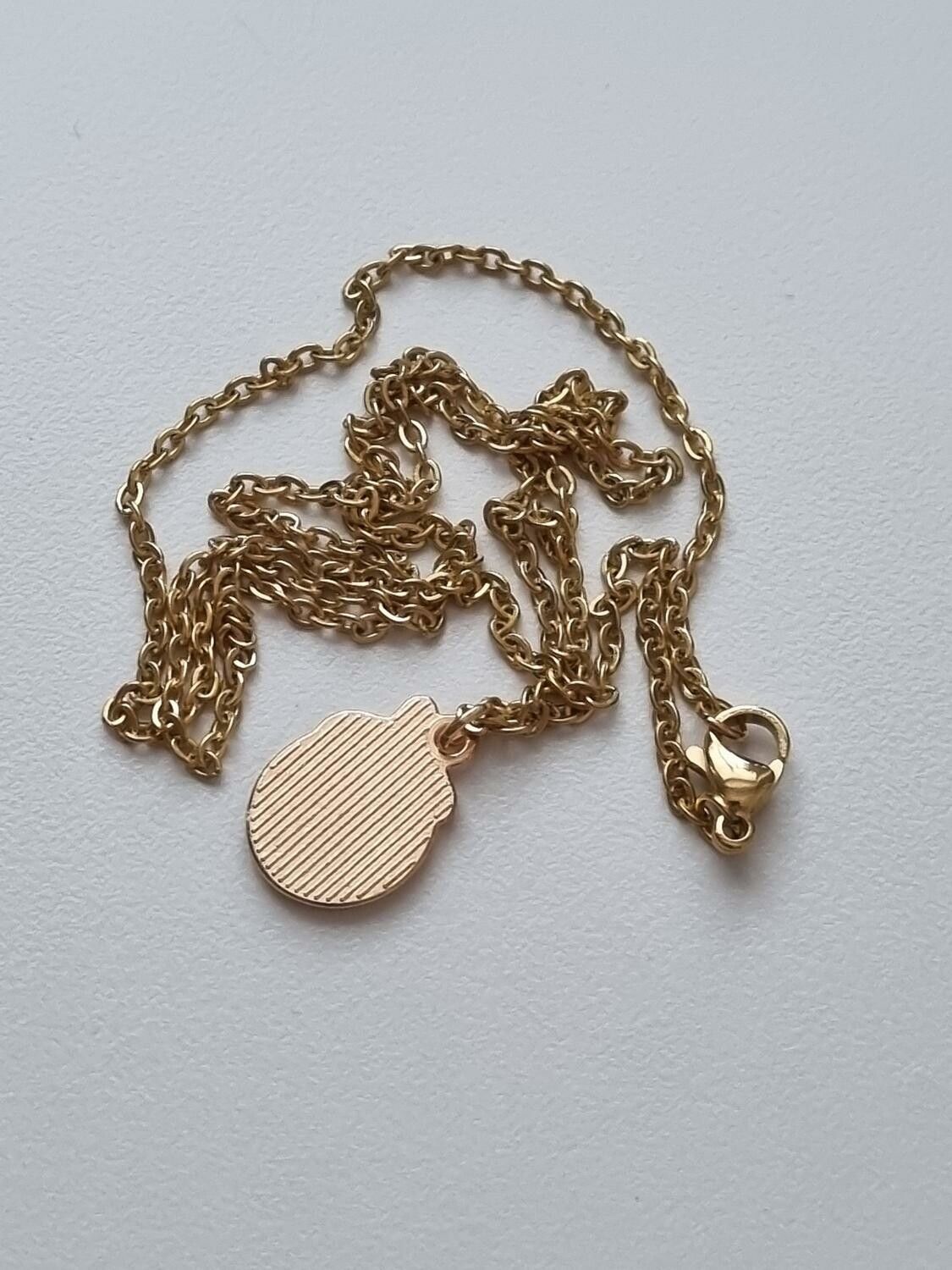Halsband med jordgubbe (55 cm lång kedja)