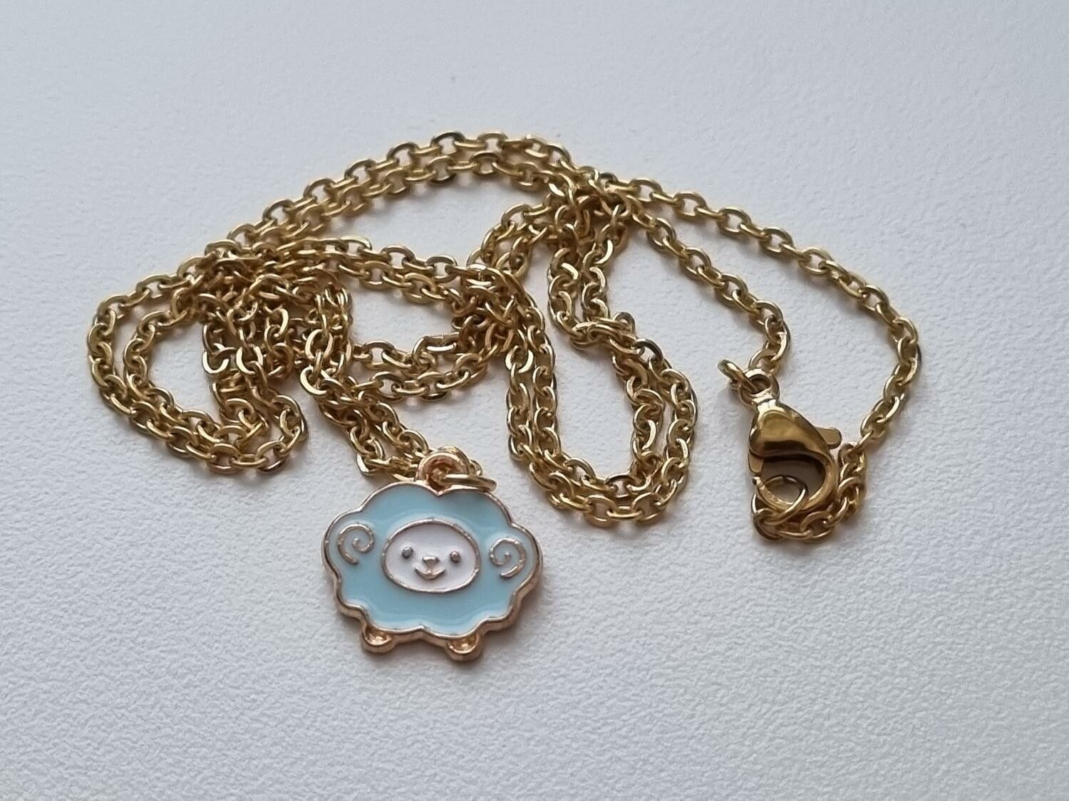 Halsband med litet lamm/får (55 cm lång kedja)
