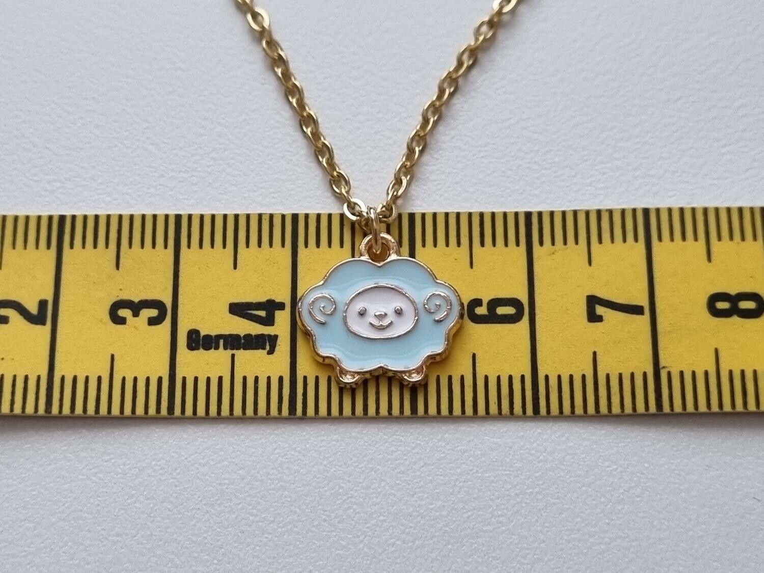 Halsband med litet lamm/får (55 cm lång kedja)