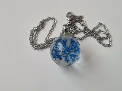 Halsband med rund glaskula (blå)