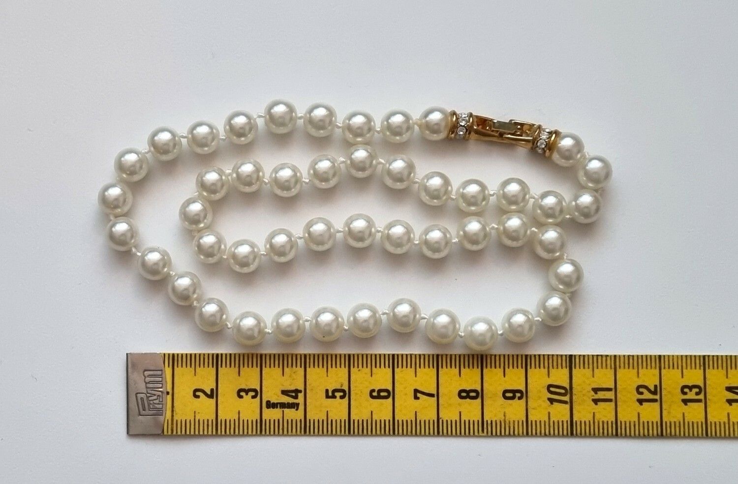 Fint pärlhalsband