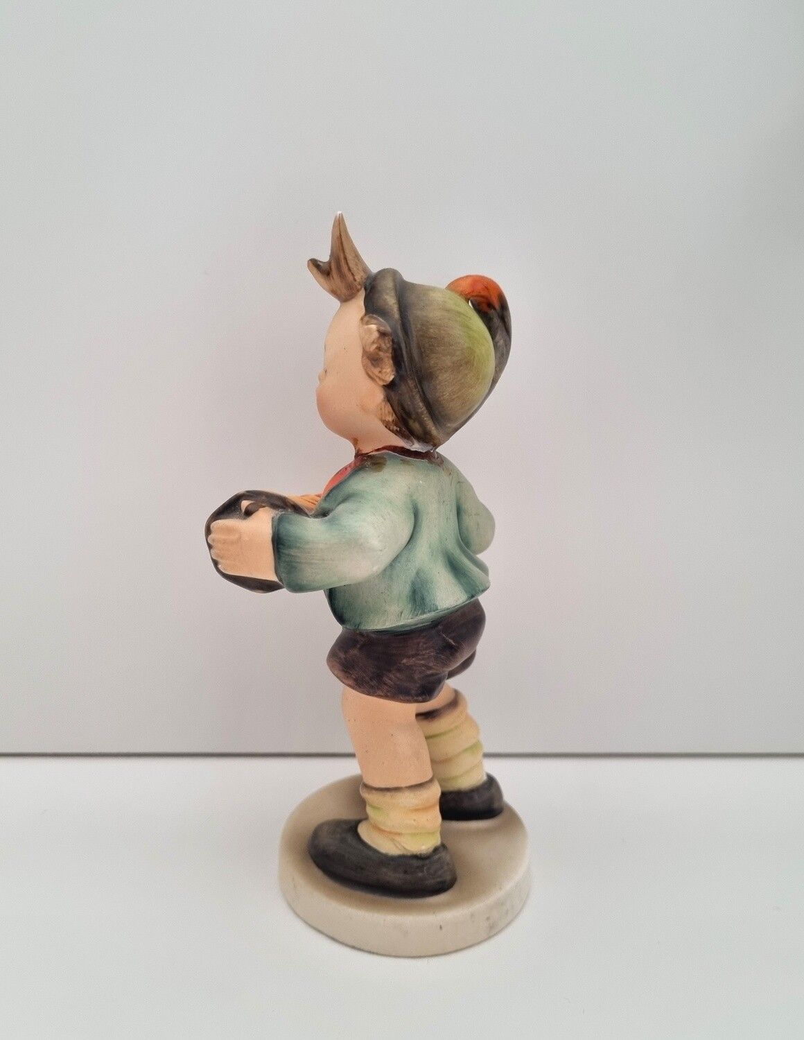 Goebel Hummel figurin - Pojke med dragspel