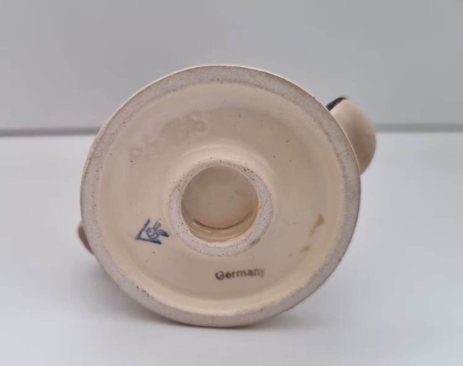 Goebel Hummel figurin - Pojke med ryggsäck