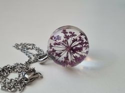 Halsband Glaskula / glasboll (lila)