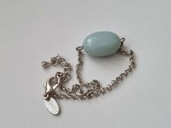 Armband med en turkos sten