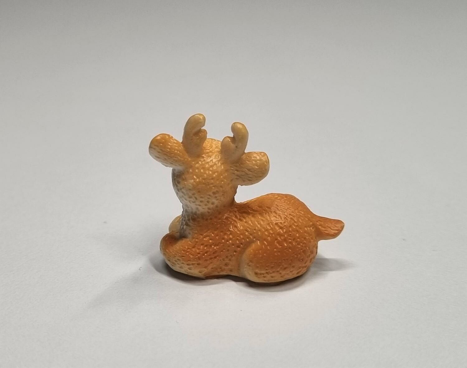 Rådjur, minirådjur. Miniatyr för dockskåp, tittskåp med mera