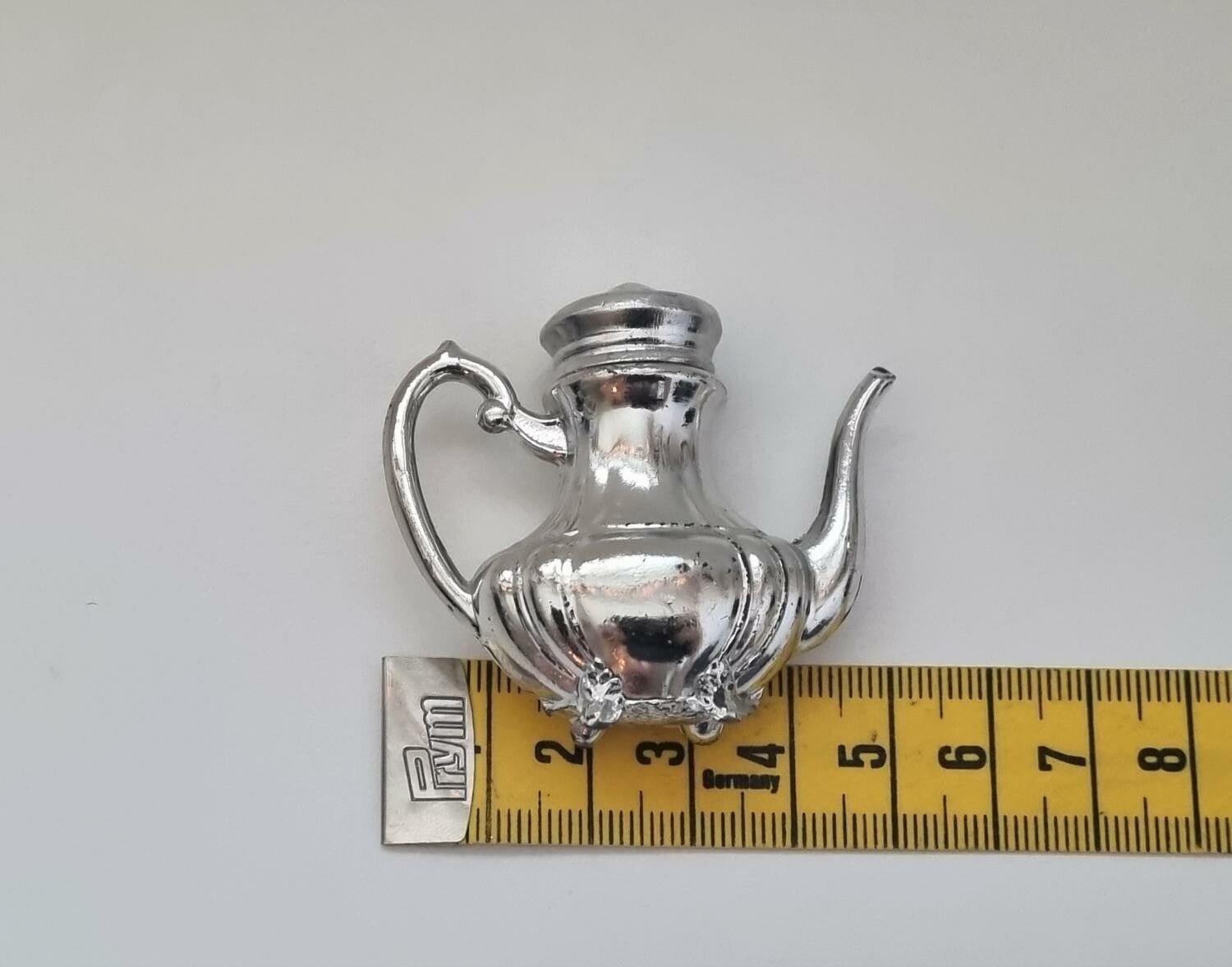 Saltkar i form av en kanna / minatyrkanna