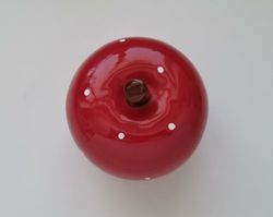 Prydnadsföremål, äpple i porslin / porslinsäpple med vita prickar