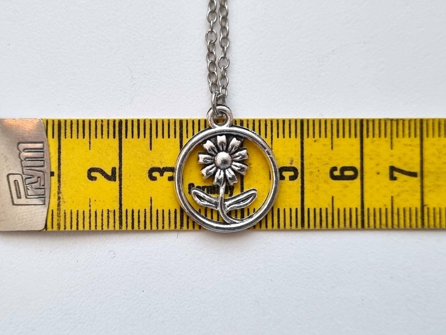 Halsband tusensköna blomma